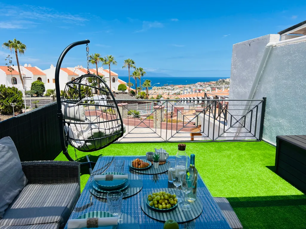 Квартира PaulMarie Rentals in Villas Canarias — аренда посуточно в Коста Адехе