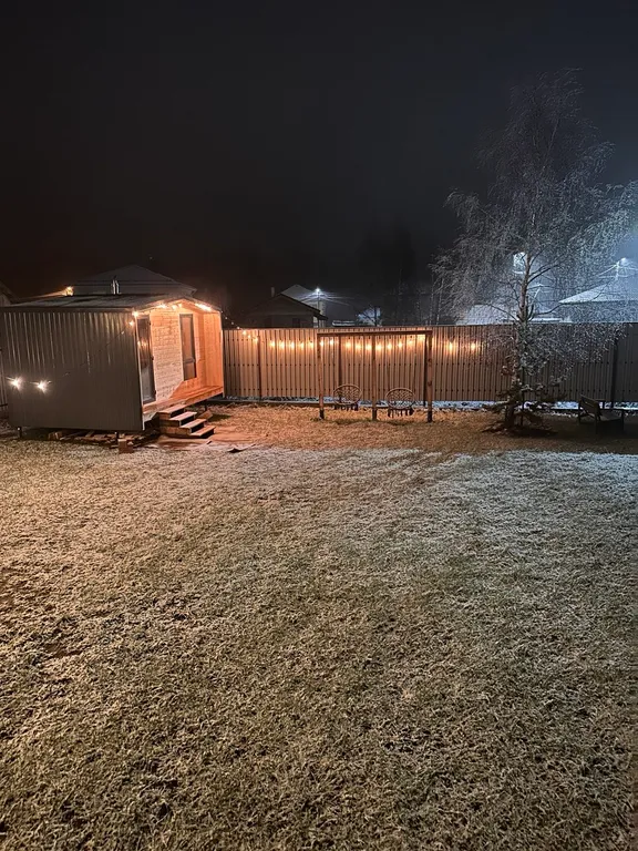 Дом у берёзы с баней в тихом месте возле леса и реки