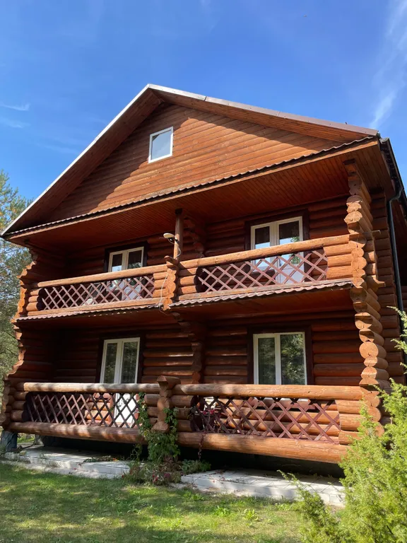 База отдыха Заполек. Коттедж с видом на озеро Селигер.