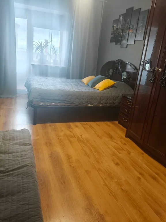 Большая просторная квартира с двумя балконами.