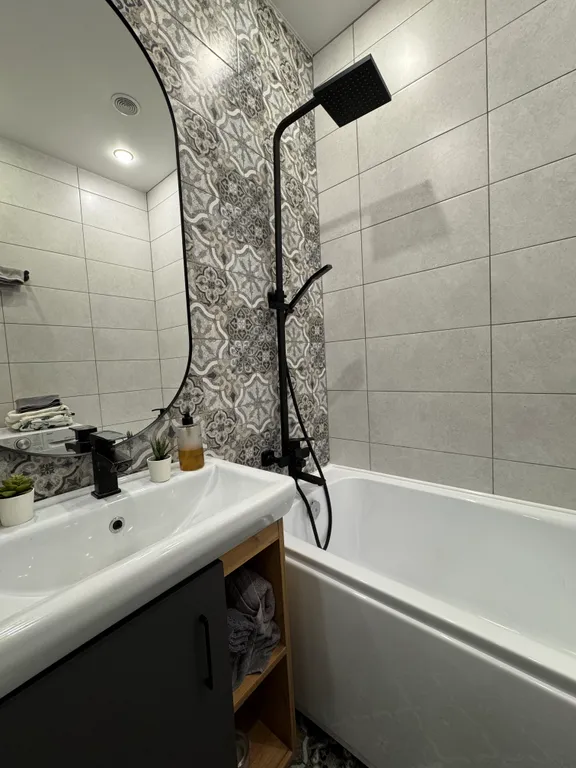 Светлая двухкомнатная квартира в отличном районе