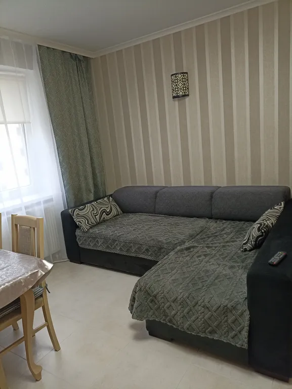 Молодежная, уютная евродвушка,вторая линия от моря.