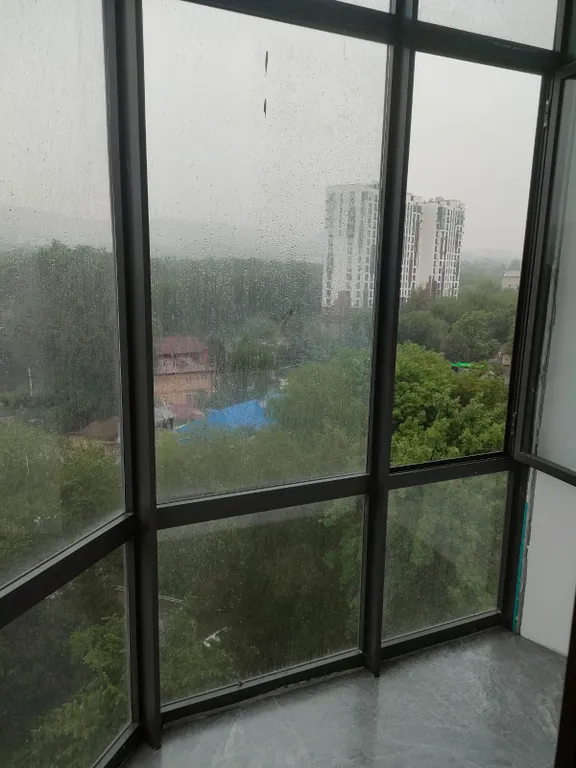 Квартира Евродвушка с хорошим видом на горы, парк в старом центре города — Алматы