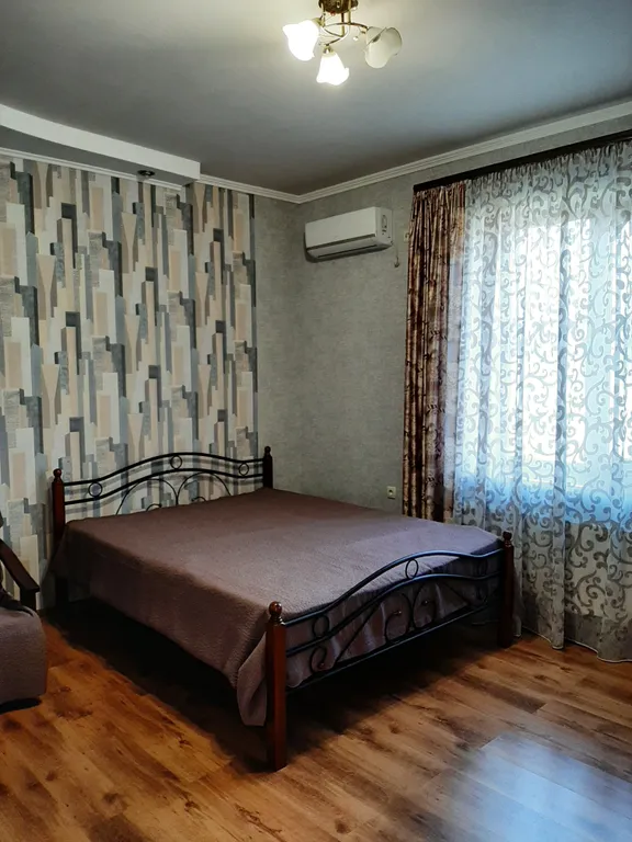 Квартира 2-комнатная Квартира — Евпатория