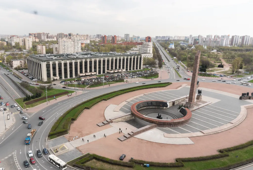 Уютная квартира с шикарным видом, рядом с метро Московская и аэропортом