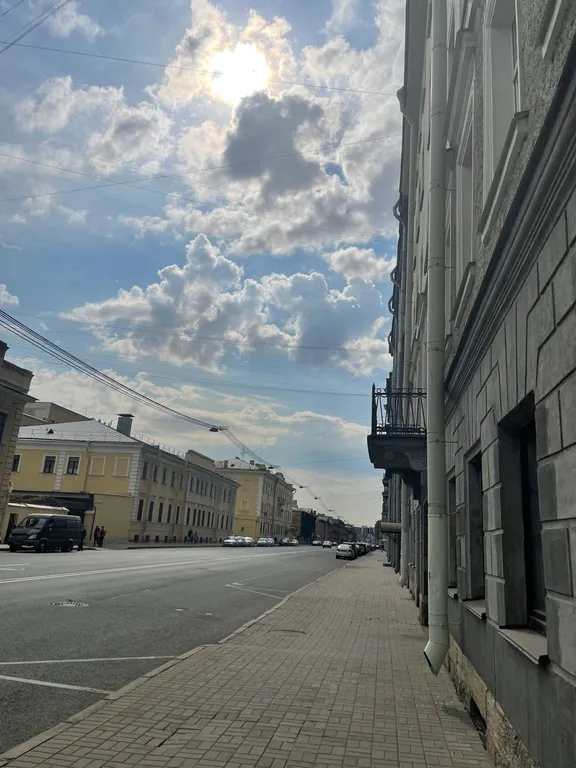 Квартира студия у метро