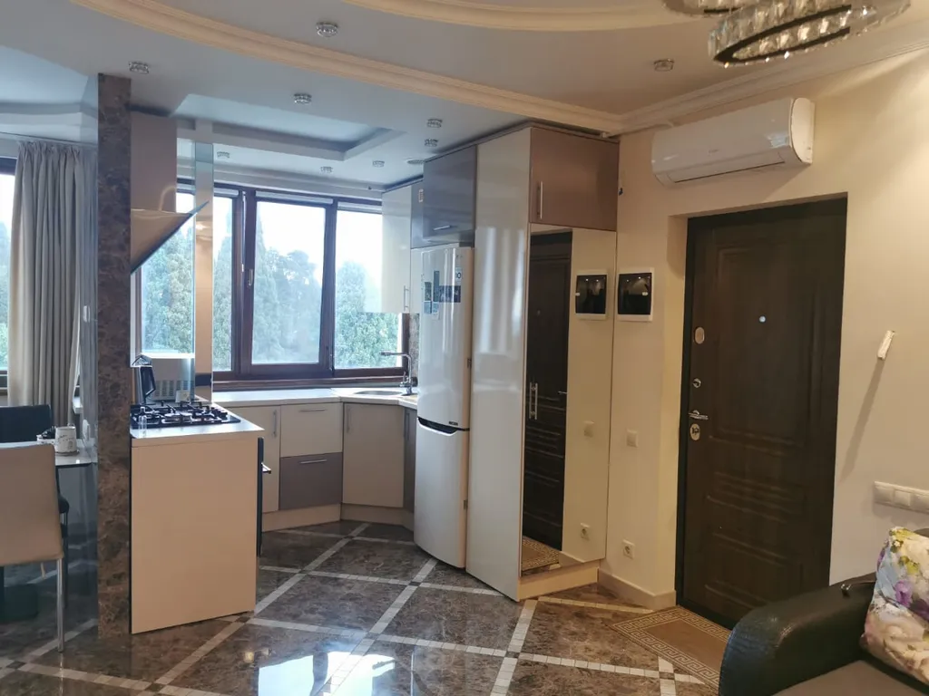 Квартира в центре с видом на море и горы