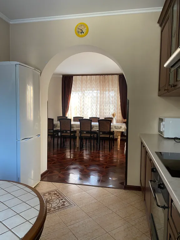 Дом с баней и бассейном