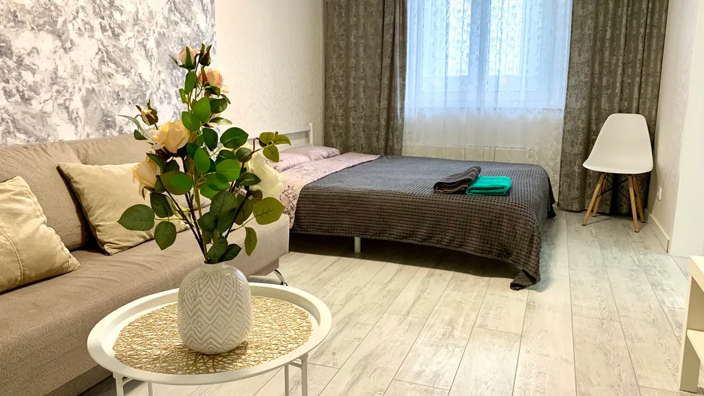 Современная квартира в новом жилом комплексе рядом с въездом в город