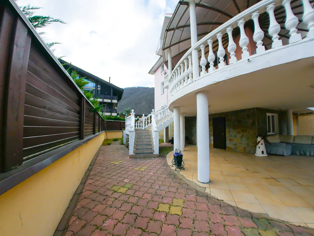 Коттедж на Красной Поляне