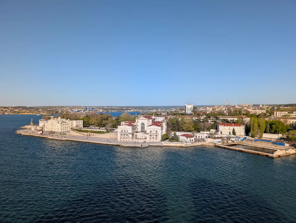 Новый апартамент 129м2 с лучшим видом на центр Севастополя