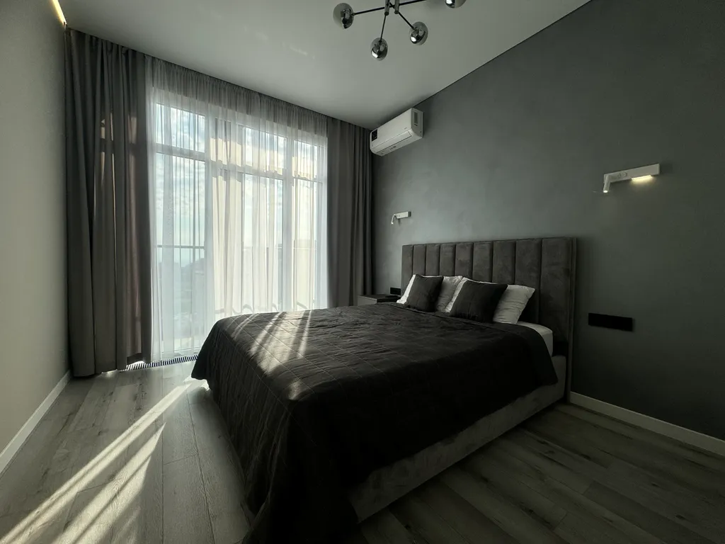 Дизайнерская евродвухкомнатная квартира в ЖК бизнес-класса Аллея Парк