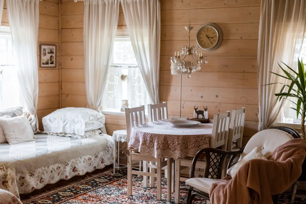 Хутор в лесу Розовый шмель