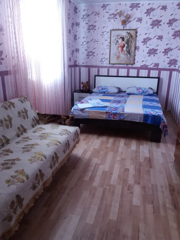 Большой дом-дача с двором, бассейном, беседкой, мангалом