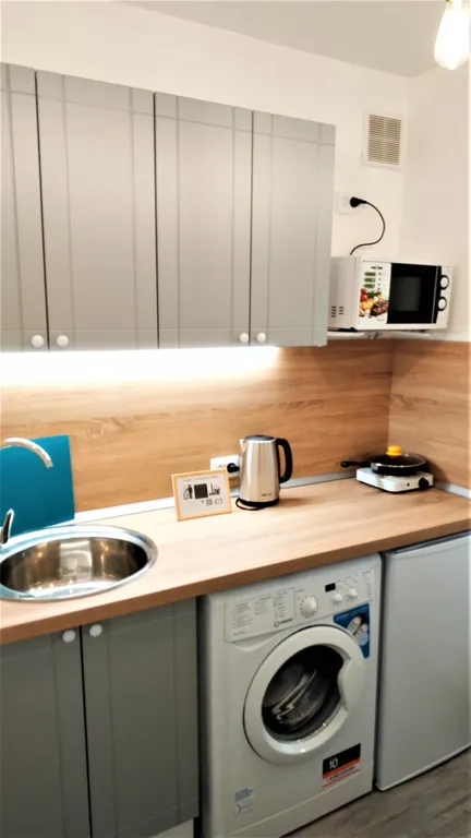 Двухместная уютная студия в 8-ми минутах ходьбы от метро