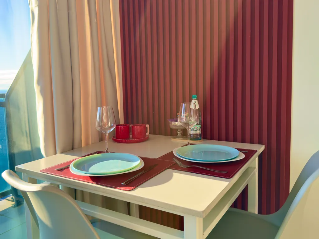 Солнечная студия на берегу моря