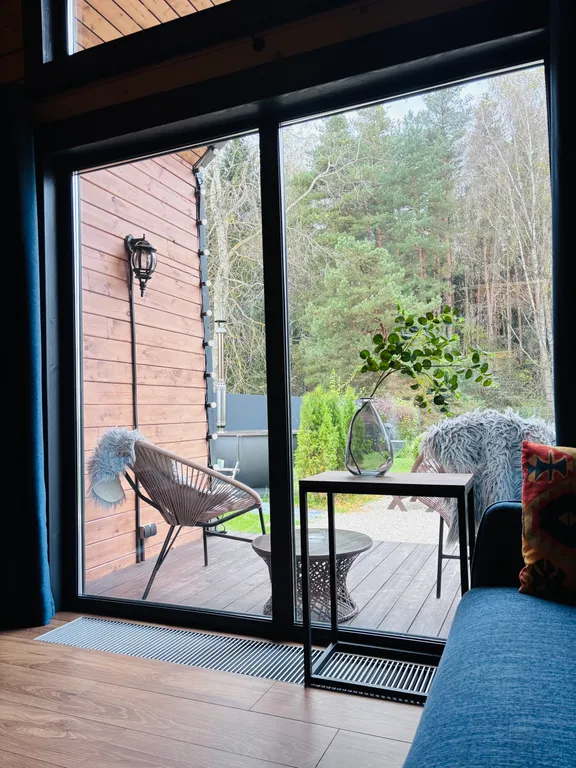 Дом у леса с банным чаном и панорамными окнами