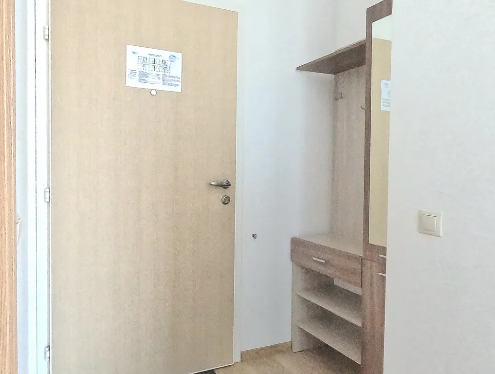 Студия с балконом и видом на синее море и горы