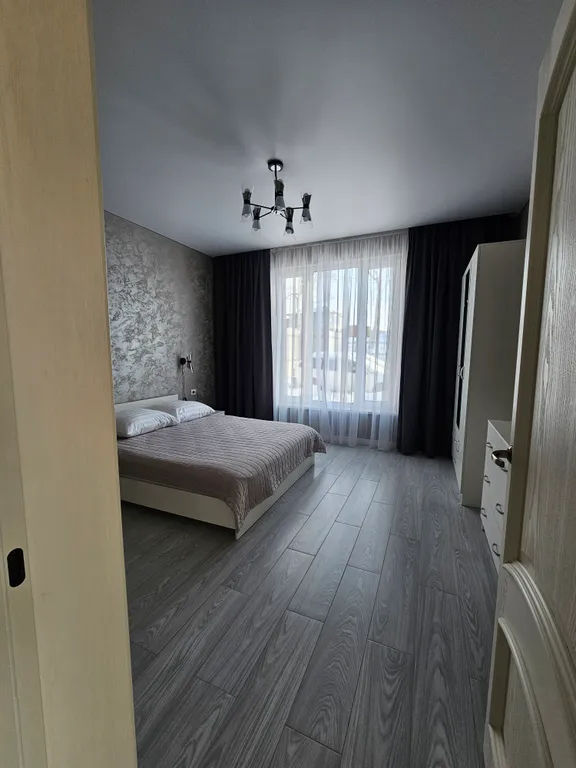 Современный новый дом с баней на дровах и собственной террриторией