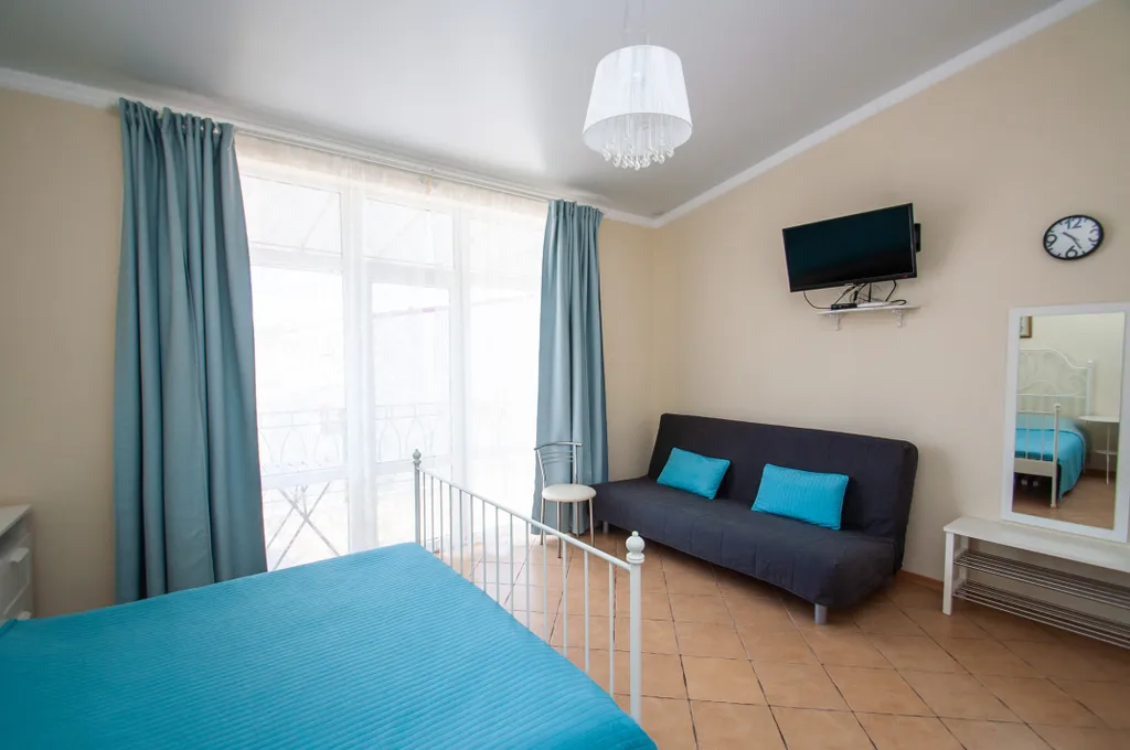 Студия с балконом астра 6