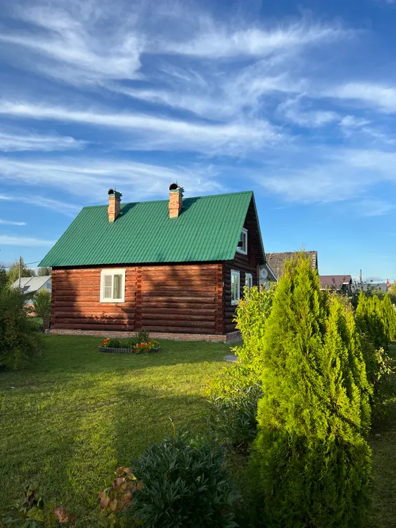 Русский дом с баней на берегу озера