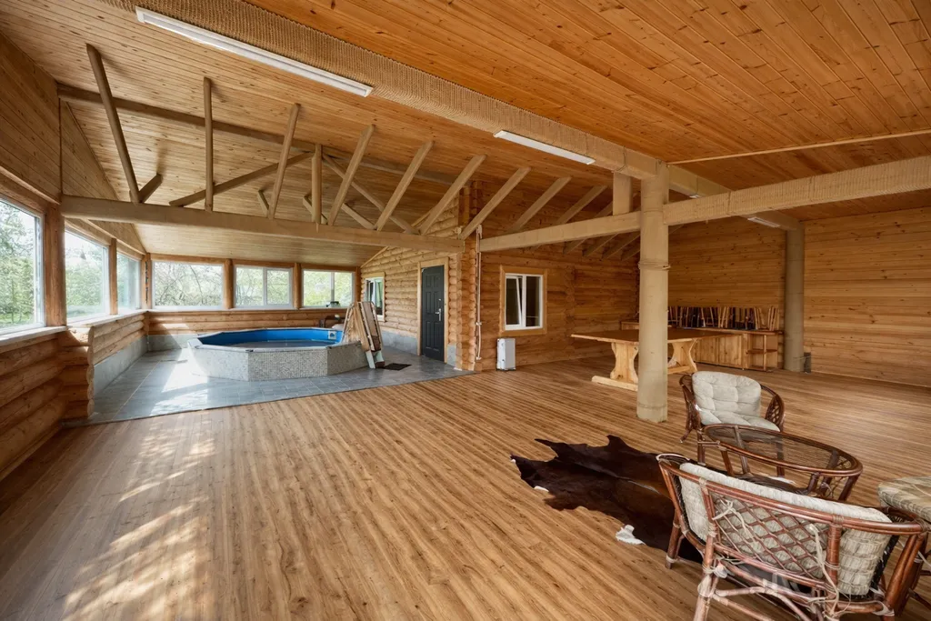 Коттедж с баней и бассейном - купелью на 8 человека Леноблости