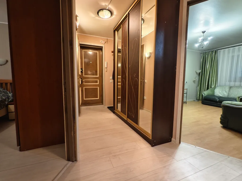 Комфортная трехкомнатная квартира в центре