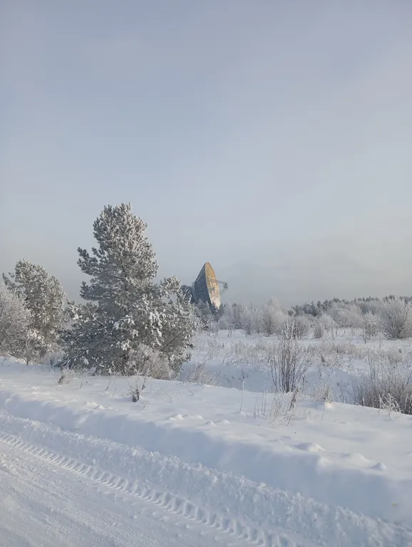 Домик с видом на затопленную колокольню