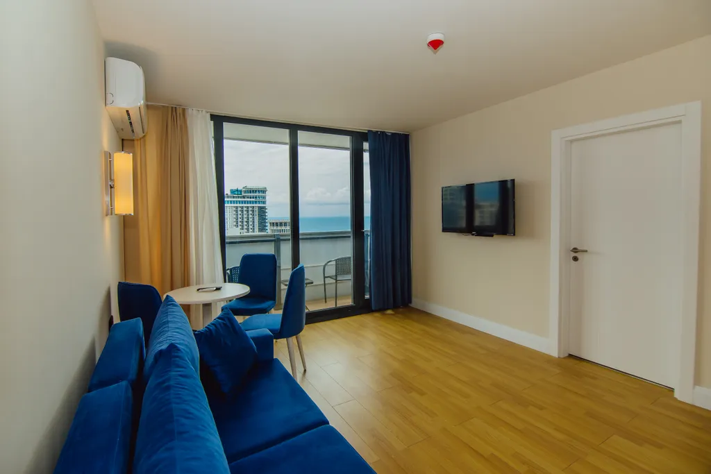 Апартамент с видом на море, на первой линии