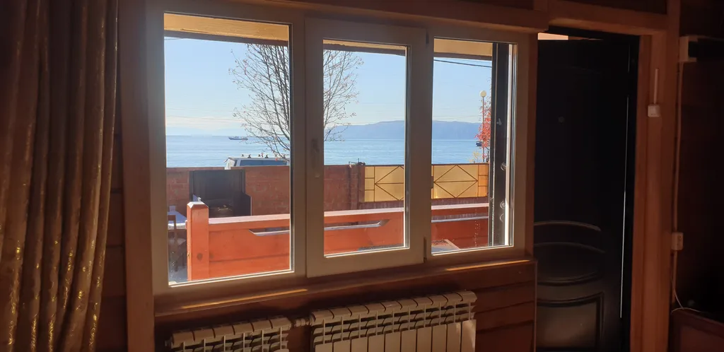 Номер с видом на Байкал