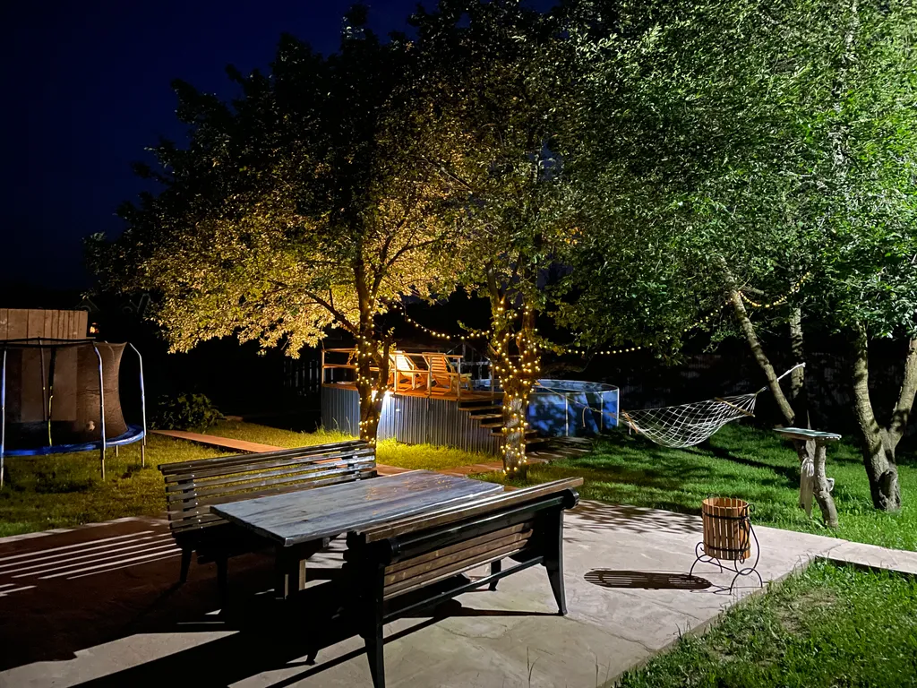 Коттедж с бассейном