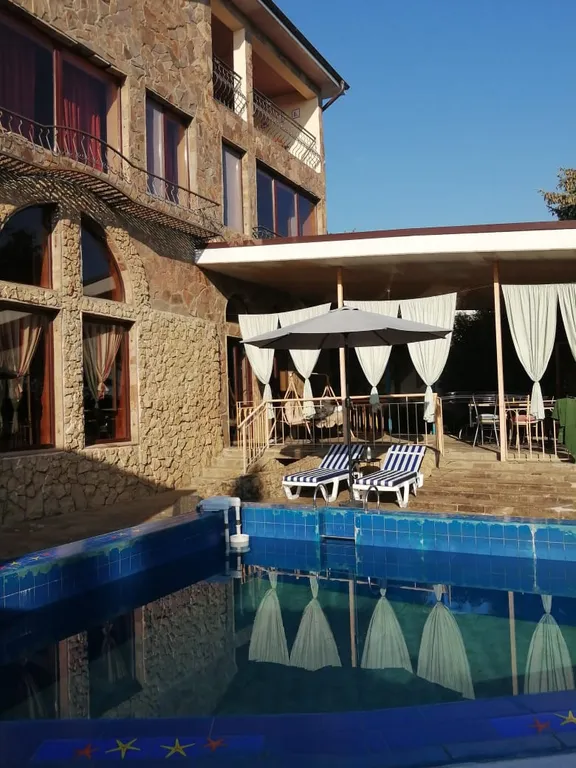 Дом-замок на море