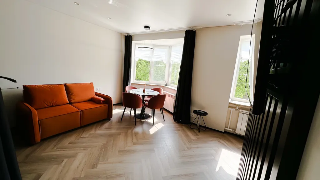 Уютная квартира с дизайнерским новым ремонтом в центе города