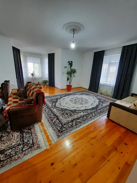 Большой дом с видом на море и на лес