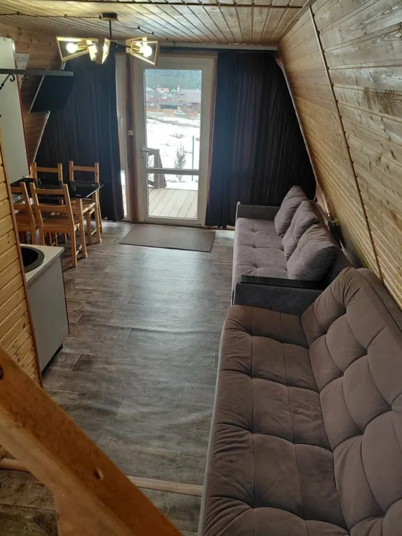 Коттедж Уютный треугольный домик в центре гор — Архыз