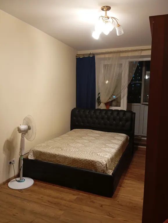 Комната с балконом рядом с метро