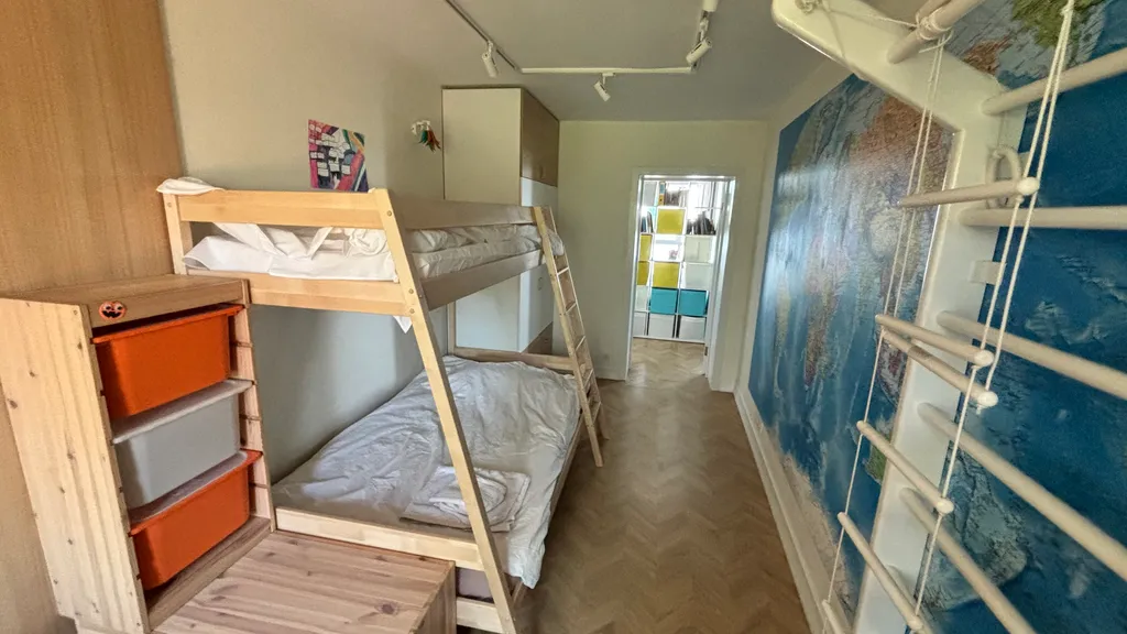 Апартаменты в Радиальном доме с видом на реку