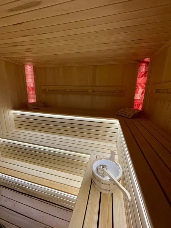 Дом с баней на берегу реки