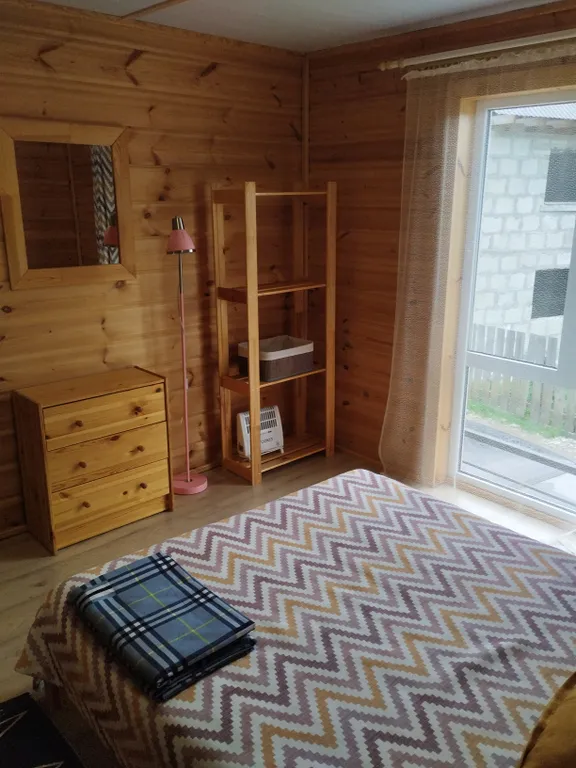 Комплекс с видом на реку в центре Чемала