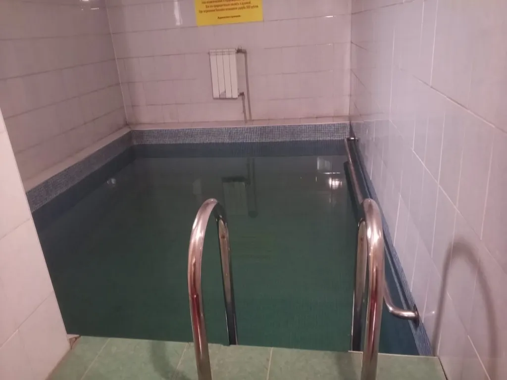 Уютный дом-сруб для компании