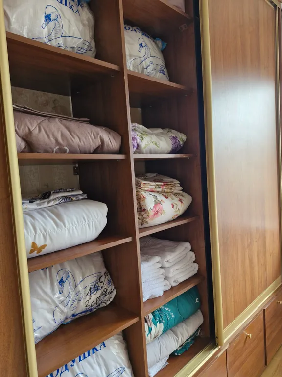 Квартира Трёхкомнатная квартира, удобное расположение! 3 отдельные комнаты. — Владикавказ