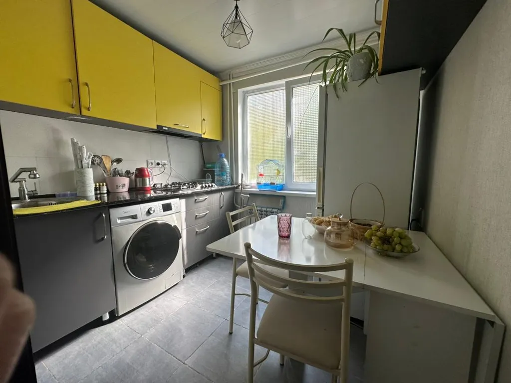 Чистая 2-комнатная в спальном районе с отличным ремонтом