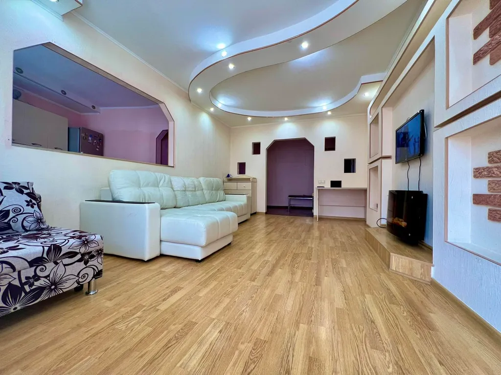 Квартира Двухкомнатная изолированная с джакузи — аренда посуточно в Пермь