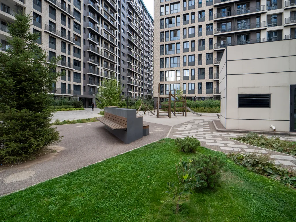 Квартира просторная с балконами, рядом с Мегой