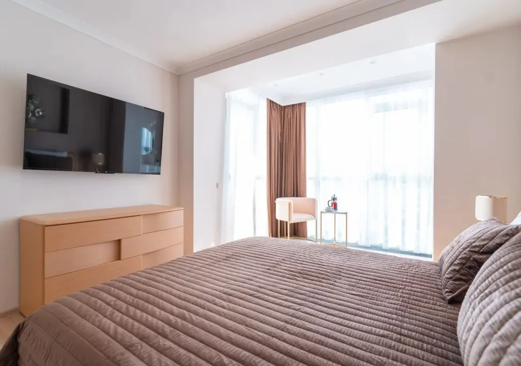 4-комнатная Квартира