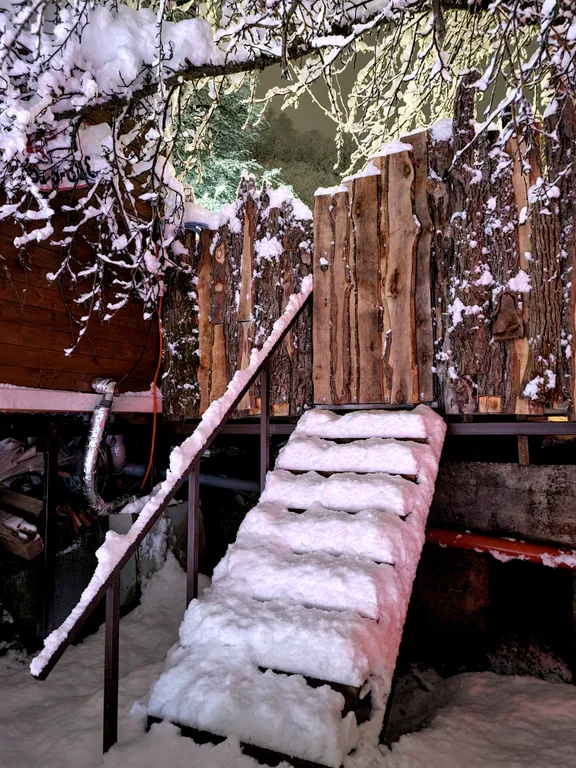 Мини-домик море с видом на горы