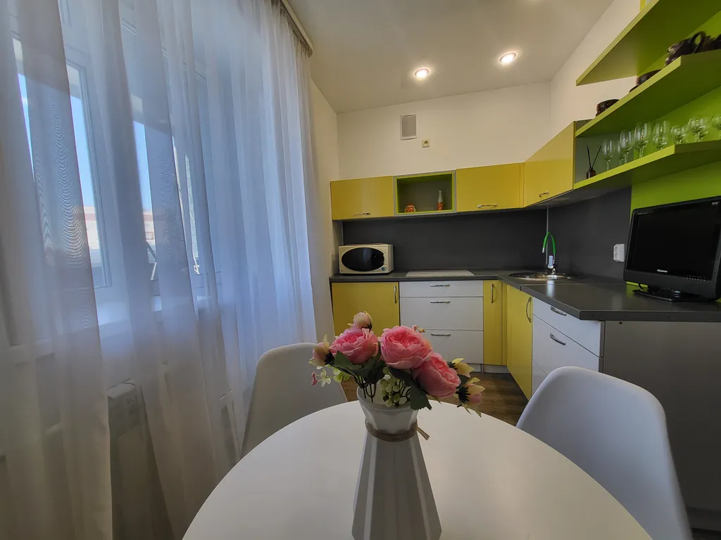 Прекрасная квартира в отличном новом спальном районе города