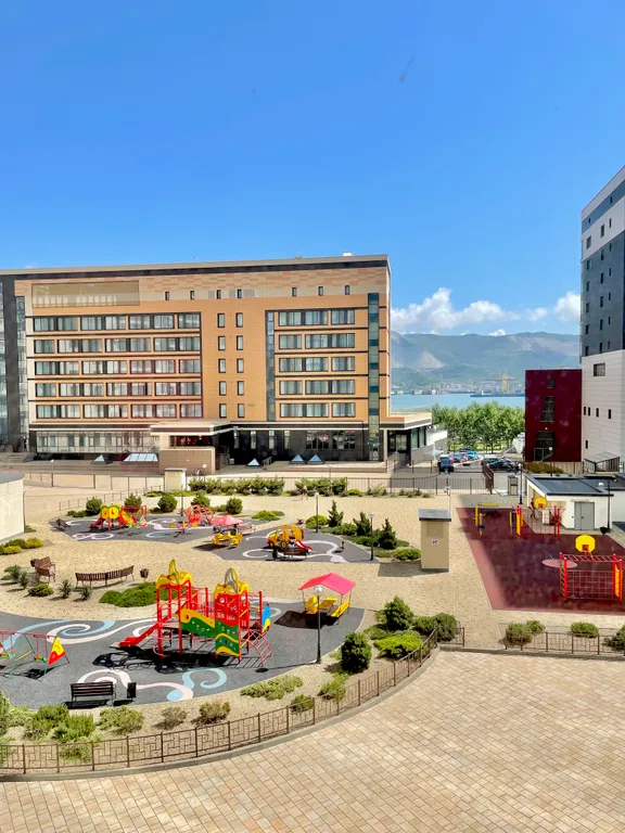 Стильная квартира на набережной