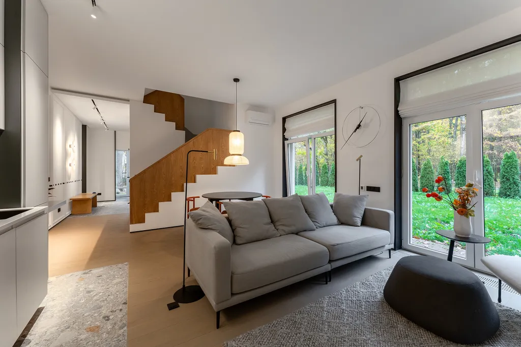 Апартаменты Июль, таунхаус в лесу