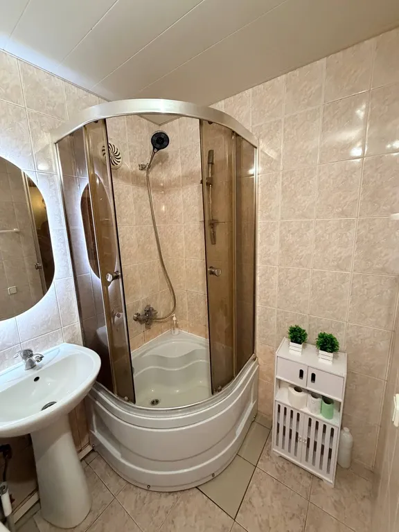 2-комнатная квартира рядом с клиникой и жд